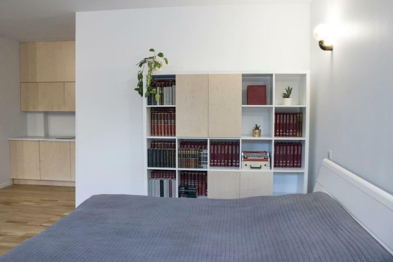 Mini Home Bookshop Studios 维尔纽斯 外观 照片